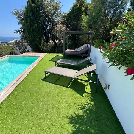 Rdc De Avec Piscine Feriehus Cavalaire-sur-Mer