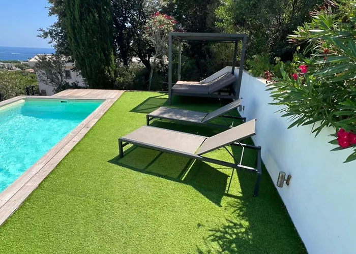 Rdc De Avec Piscine Ferienhaus Cavalaire-sur-Mer
